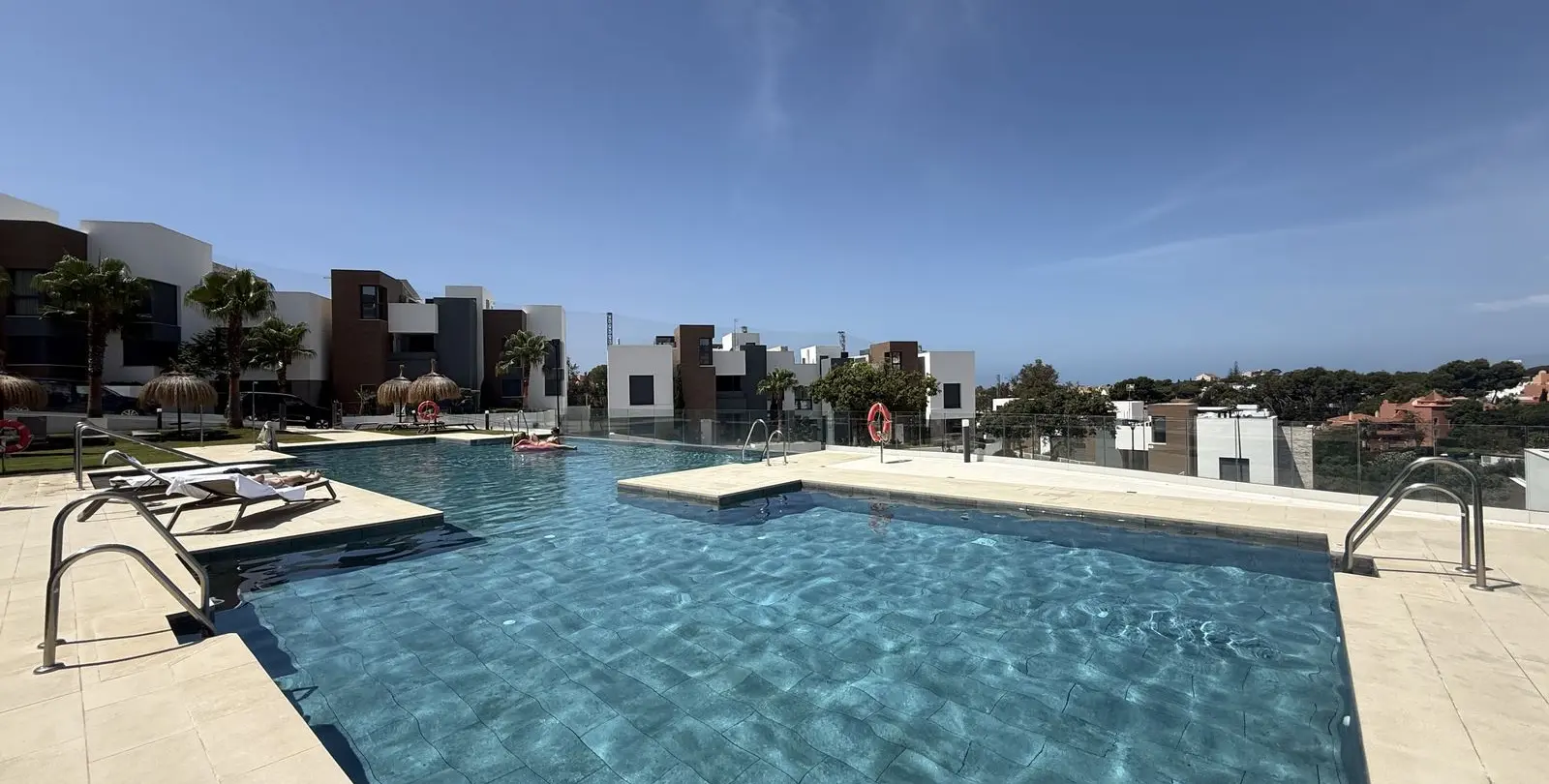 Sale of penthouse in Cabopino 44