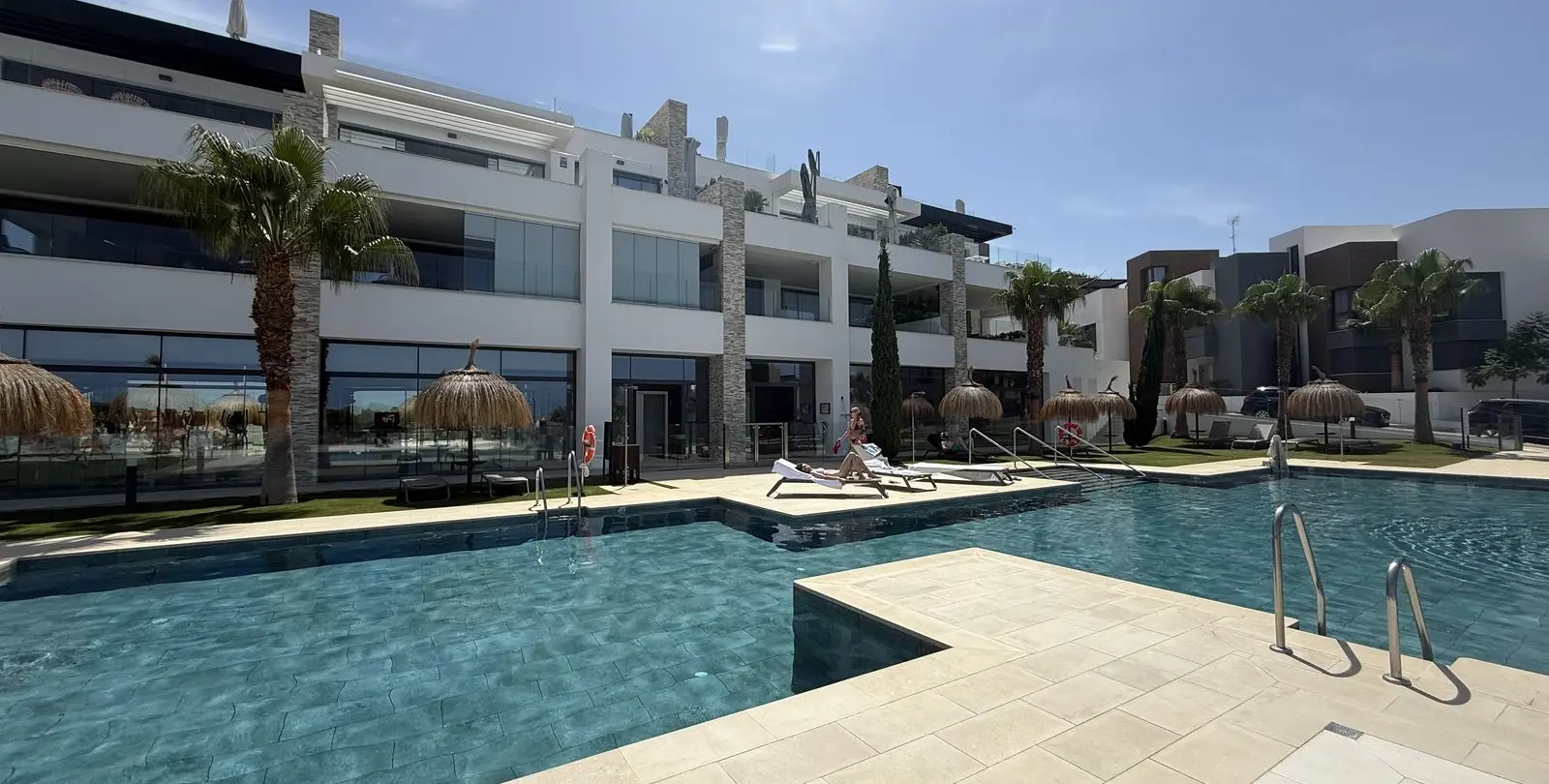 Sale of penthouse in Cabopino 46