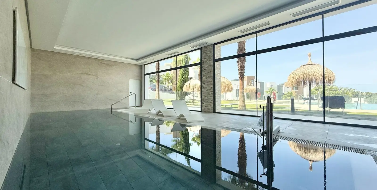 Sale of penthouse in Cabopino 51
