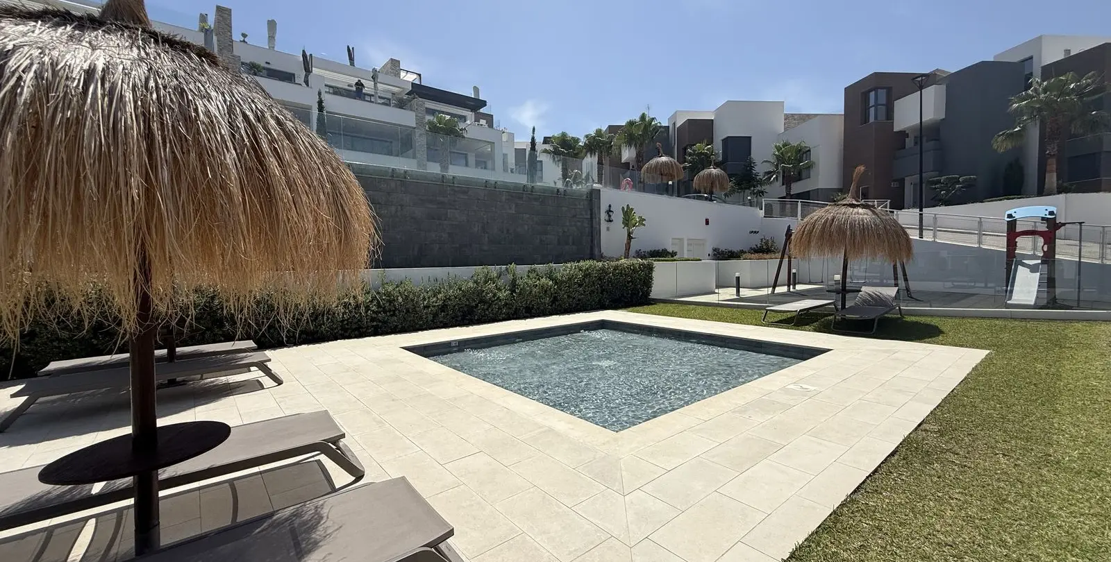 Sale of penthouse in Cabopino 56