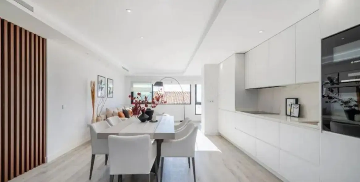 Продажа апартаментов на среднем этаже в Puerto Banús 3