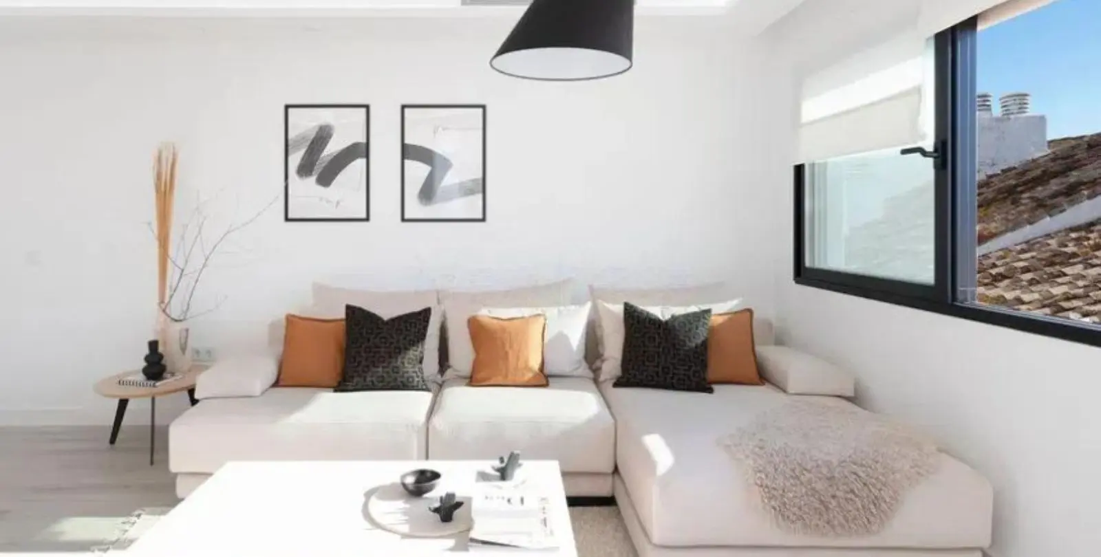 Sale of middle floor apartment in Puerto Banús 5