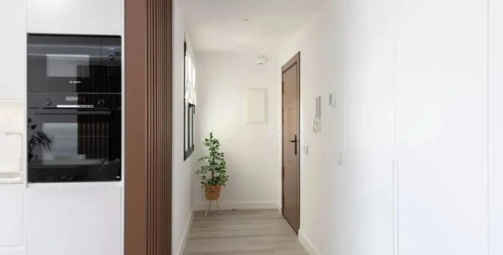 Sale of middle floor apartment in Puerto Banús 9