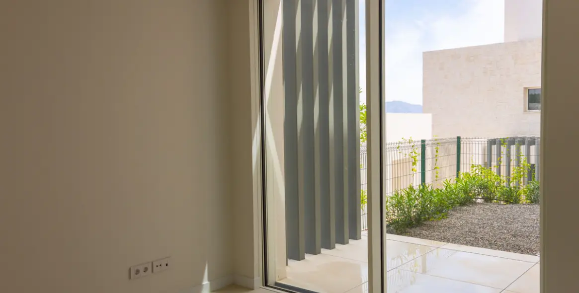 Sale of ground floor apartment in Ojén 39