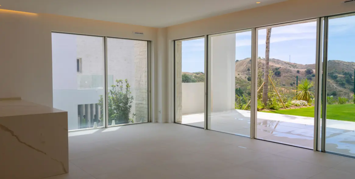Sale of ground floor apartment in Ojén 44
