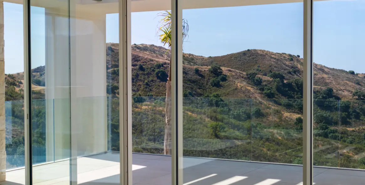 Sale of ground floor apartment in Ojén 51