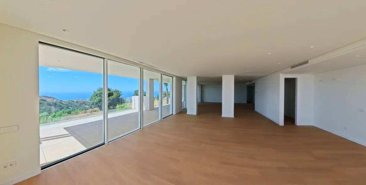 Sale of ground floor apartment in Ojén 69