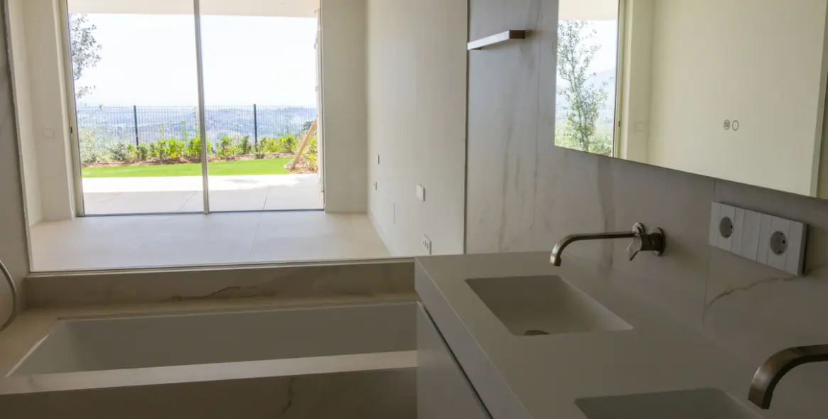 Sale of ground floor apartment in Ojén 78