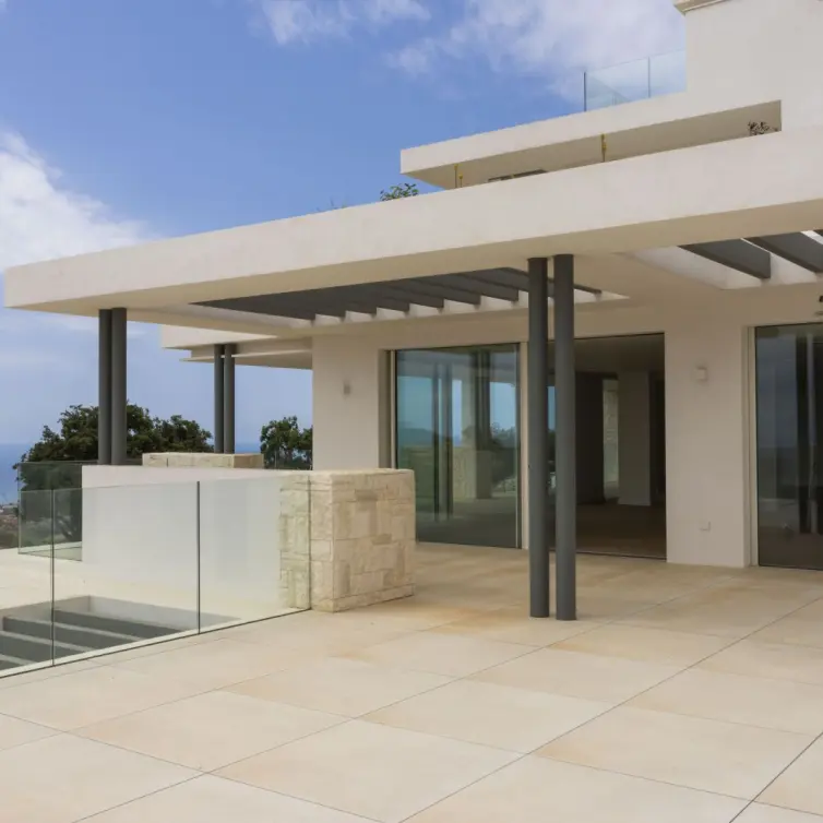 Sale of ground floor apartment in Ojén