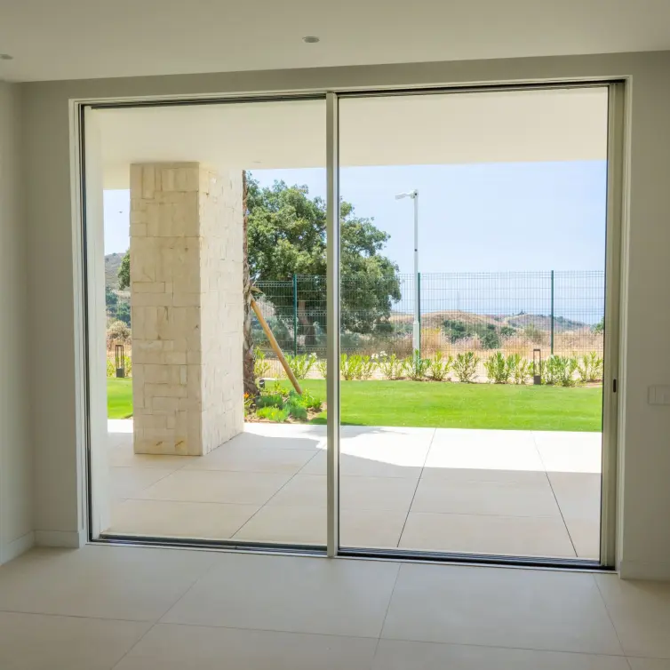 Sale of ground floor apartment in Ojén