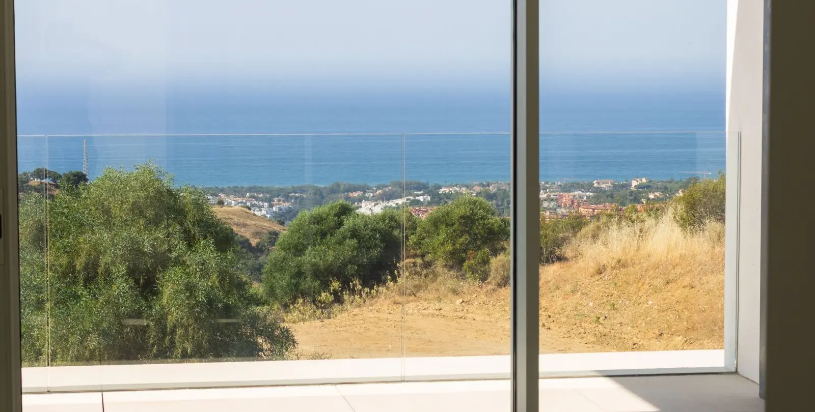Sale of ground floor apartment in Ojén 12
