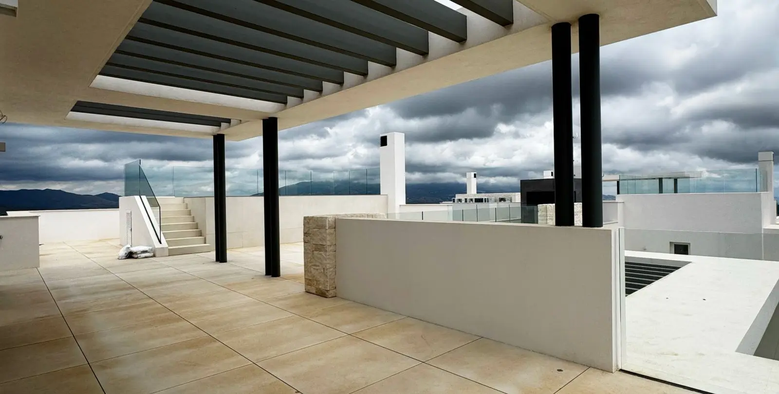 Sale of ground floor apartment in Ojén 14