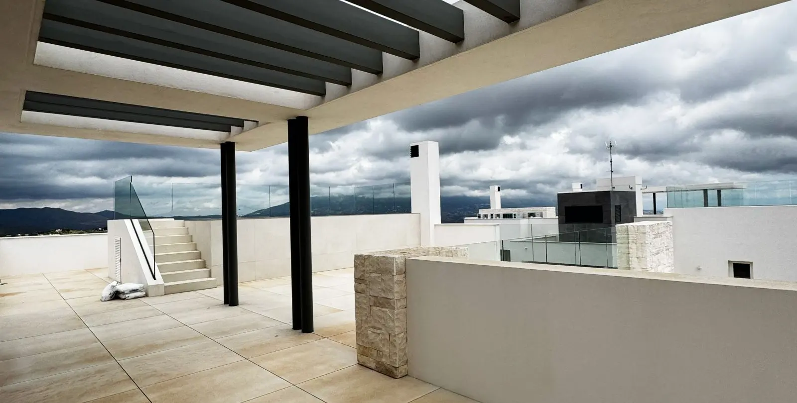 Sale of ground floor apartment in Ojén 15