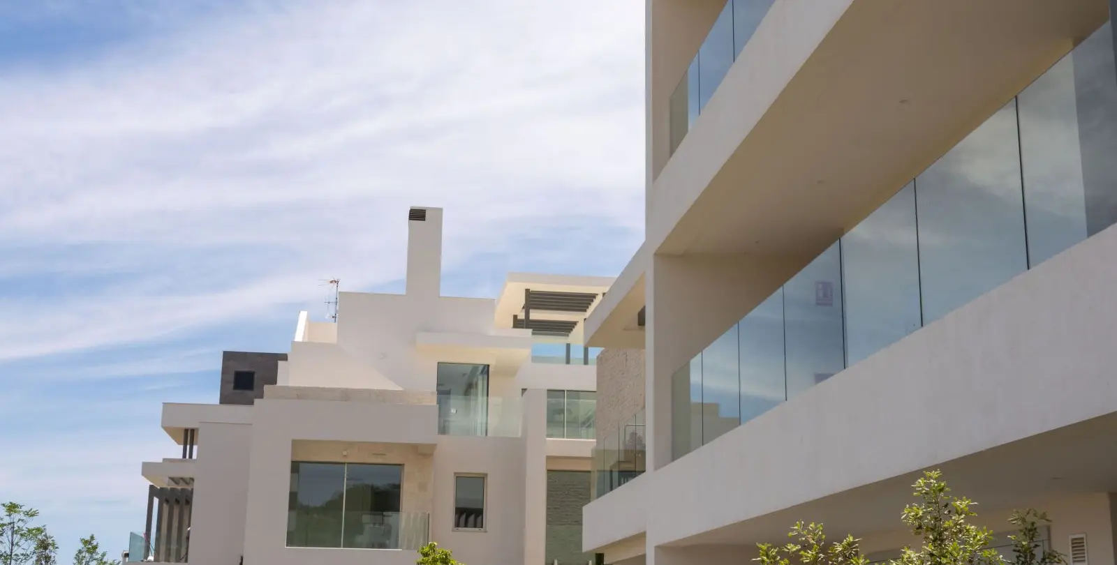 Sale of ground floor apartment in Ojén 18