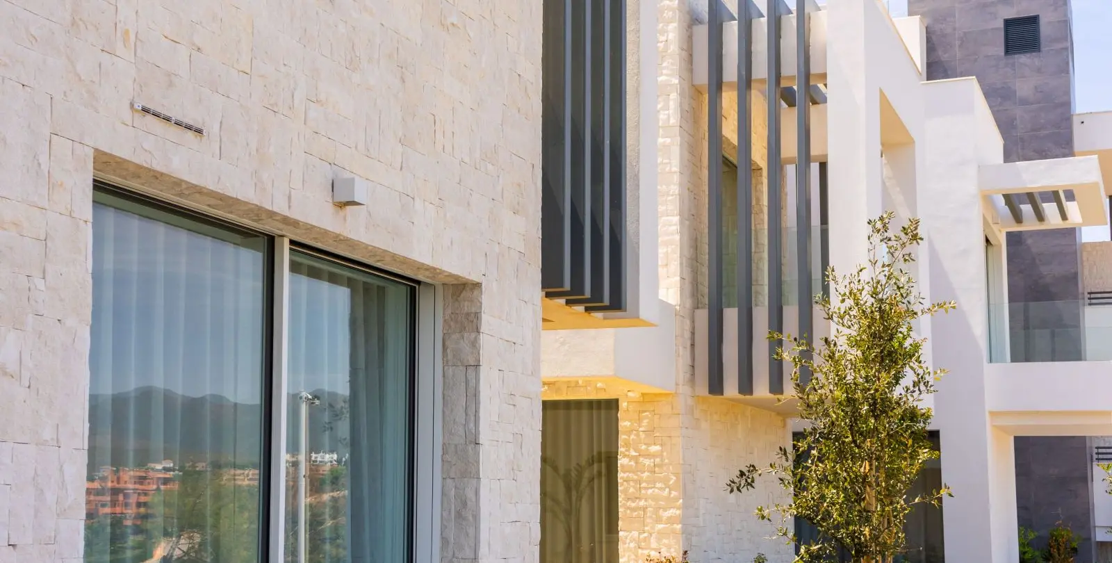Sale of ground floor apartment in Ojén 33