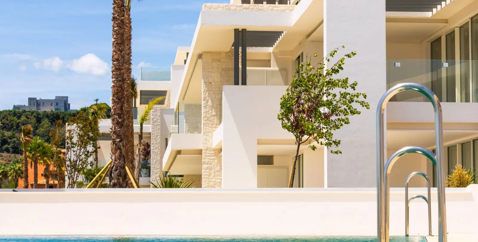 Sale of ground floor apartment in Ojén 38