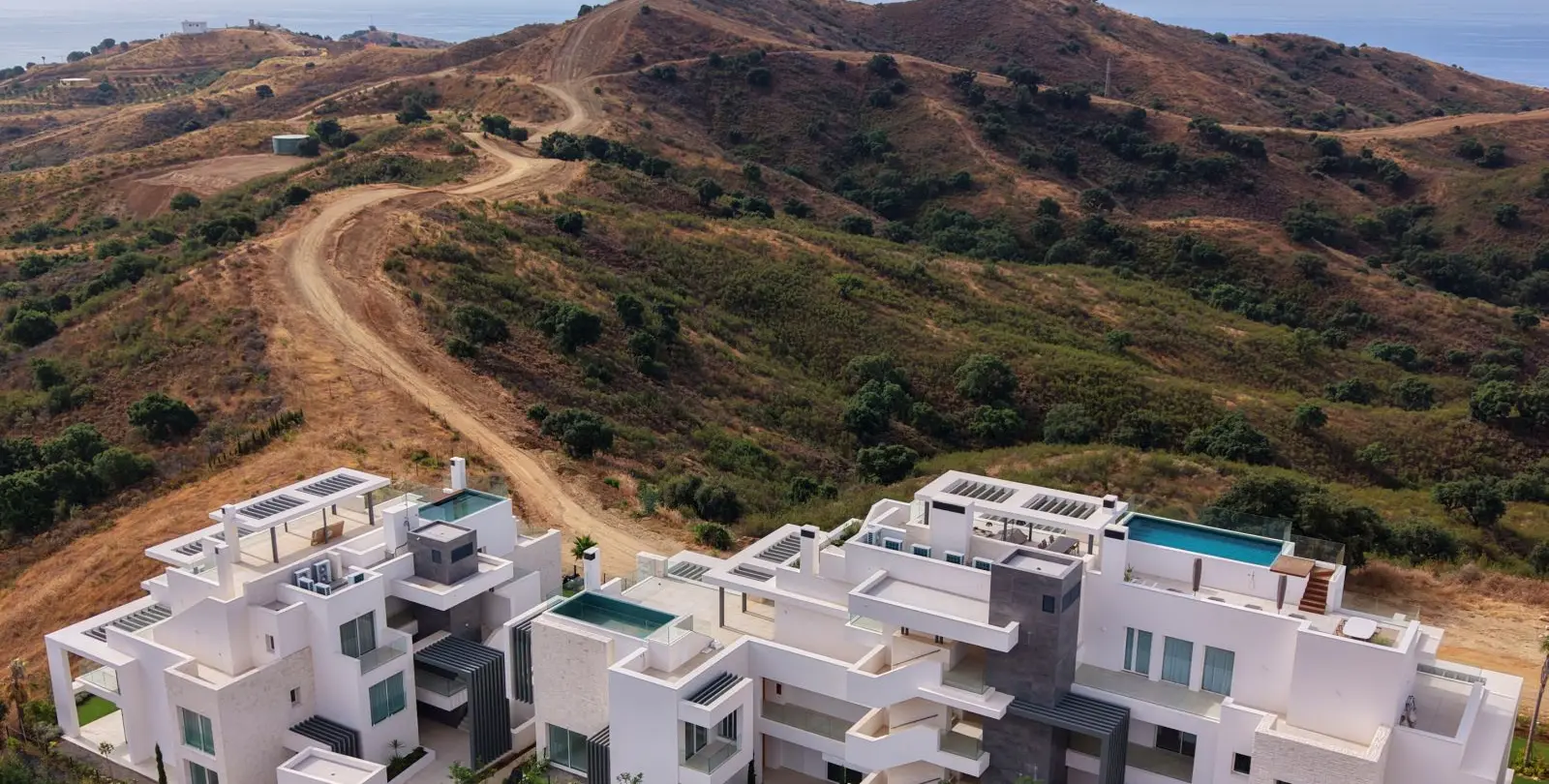 Sale of ground floor apartment in Ojén 53