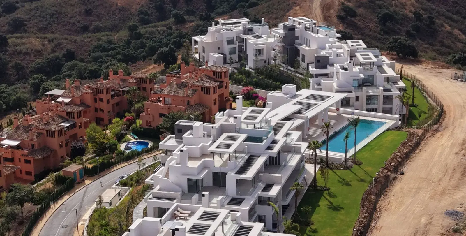 Sale of ground floor apartment in Ojén 64