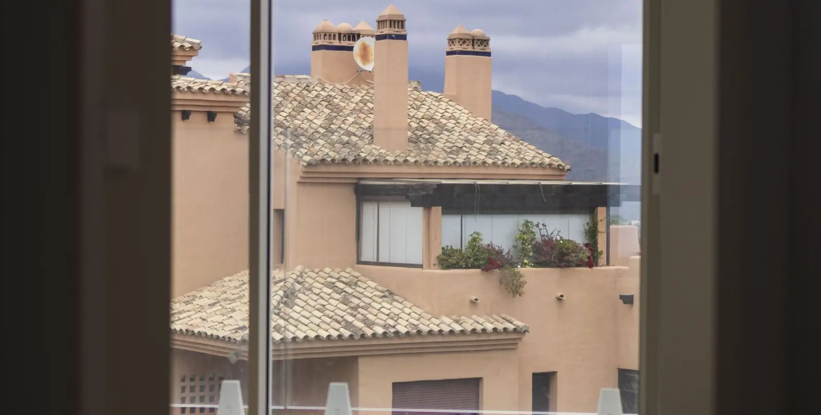 Sale of ground floor apartment in Ojén 77