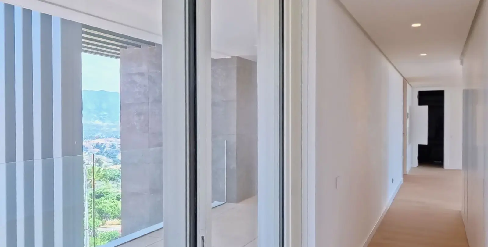 Sale of ground floor apartment in Ojén 79