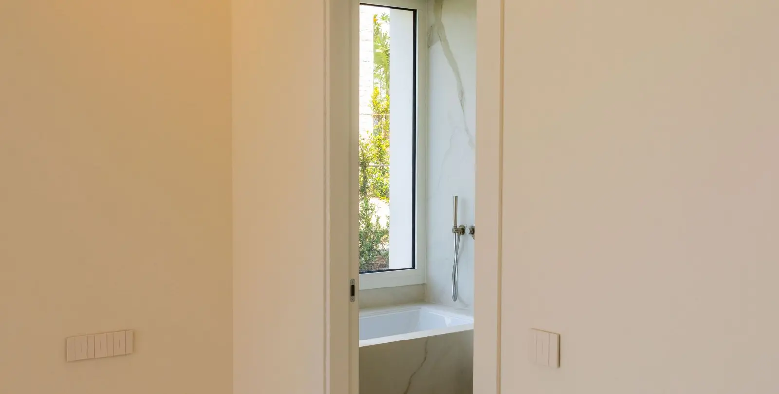 Sale of ground floor apartment in Ojén 82