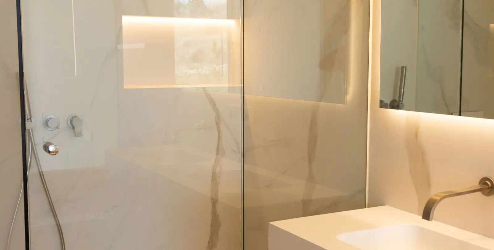 Sale of ground floor apartment in Ojén 92