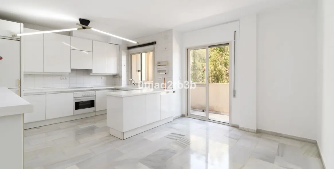 Sale of penthouse in Marbella 10