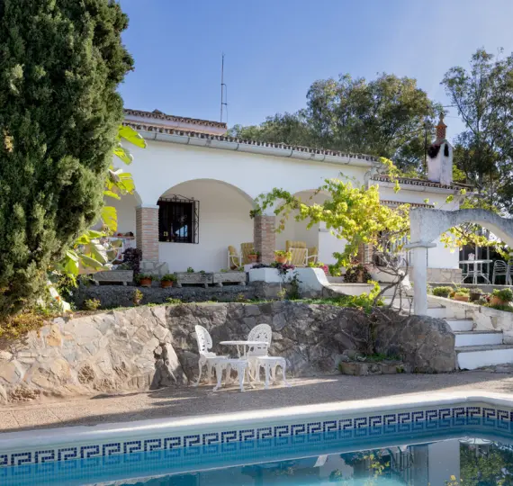 Продажа  отдельно стоящей виллы в San Enrique