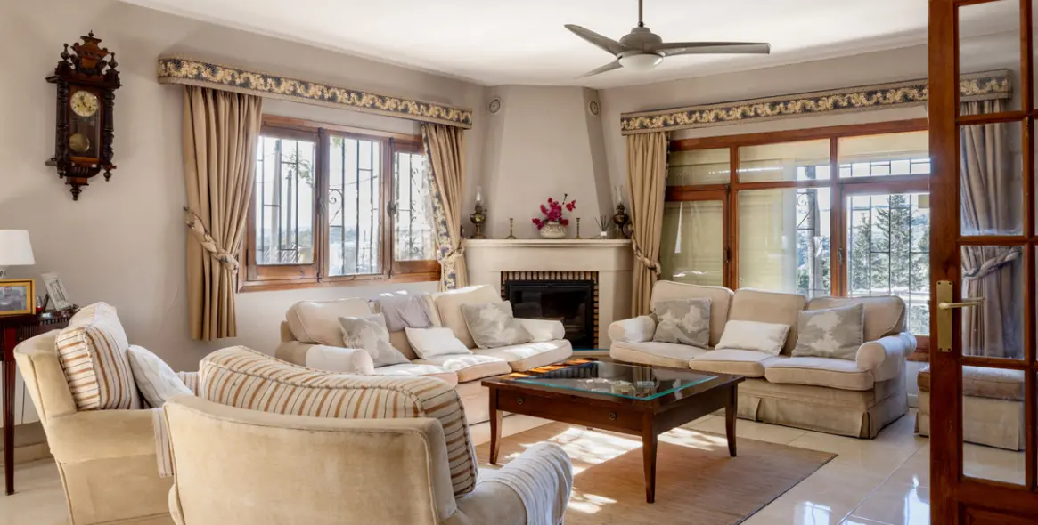 Продажа  отдельно стоящей виллы в San Enrique 2