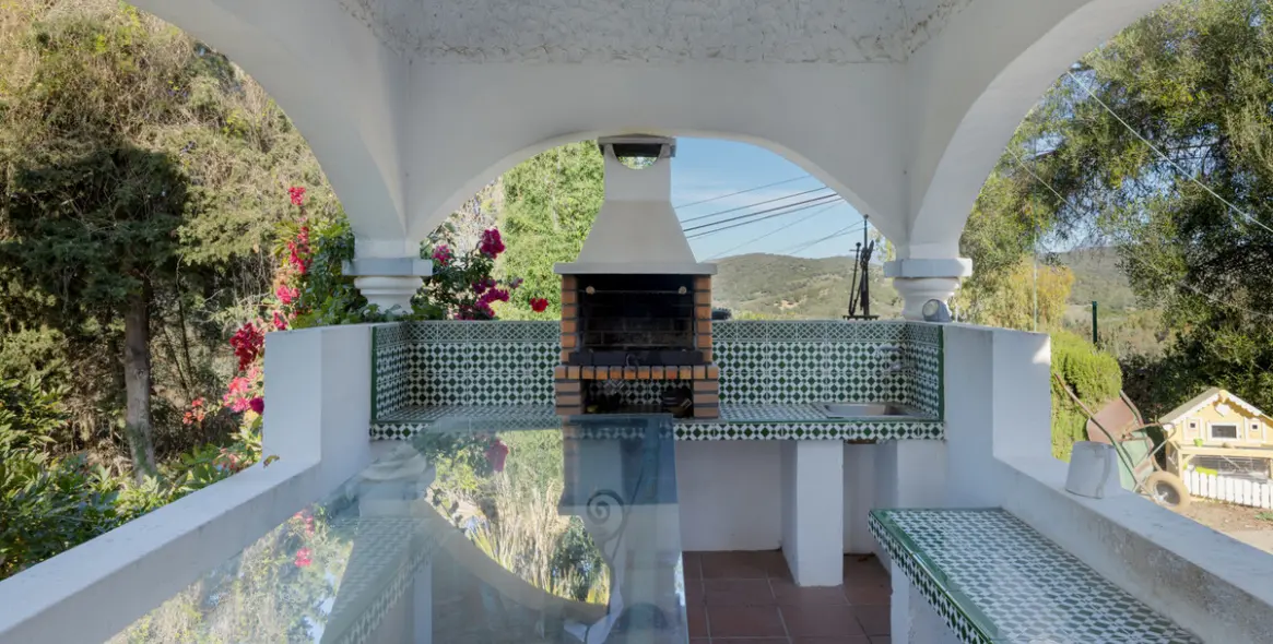 Продажа  отдельно стоящей виллы в San Enrique 3