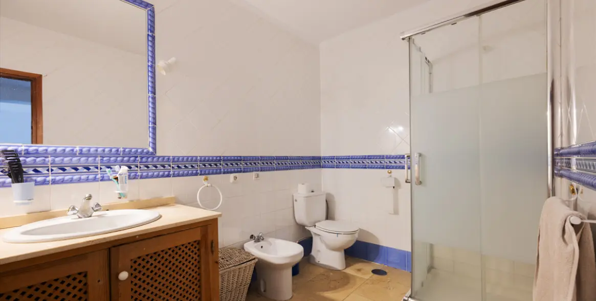 Продажа  отдельно стоящей виллы в San Enrique 11