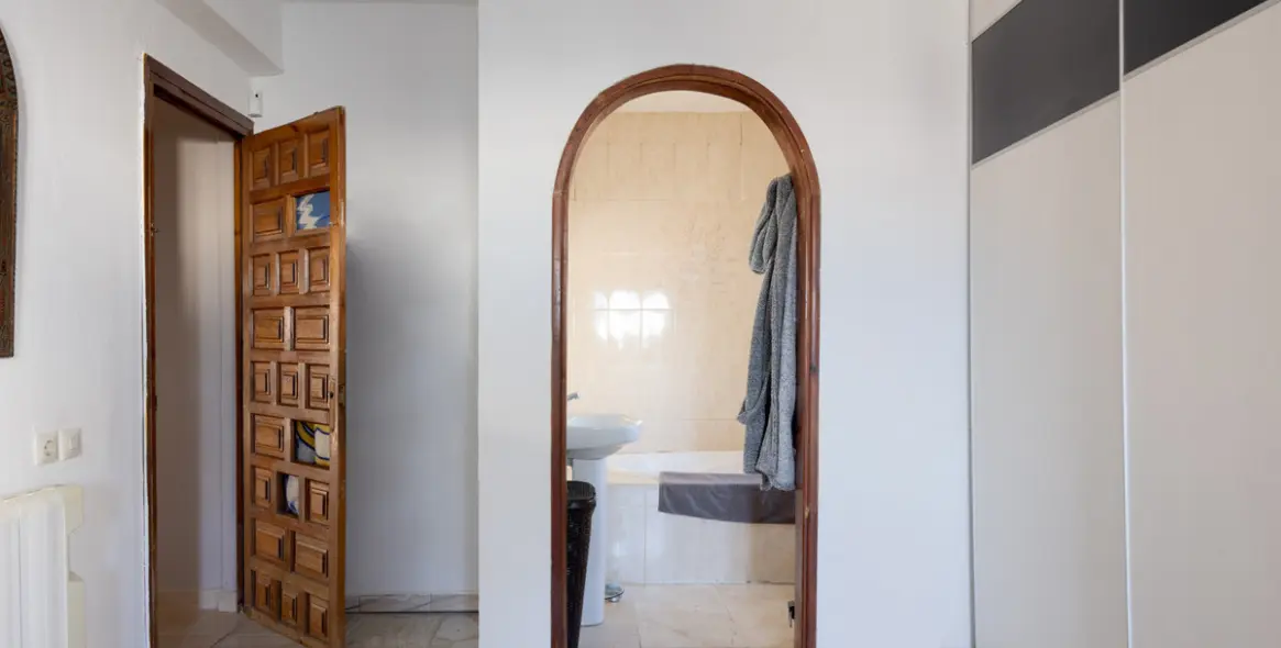 Продажа  отдельно стоящей виллы в San Enrique 19