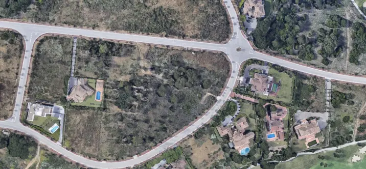 Venta de parcela residencial en Sotogrande 0