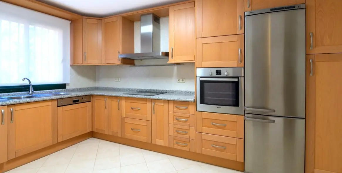 Venta de apartamento en planta media en Monte Halcones 12