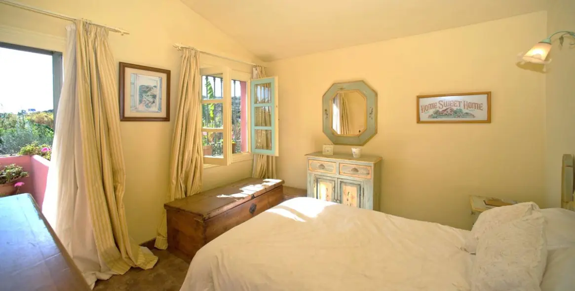 Продажа финки в Estepona 28