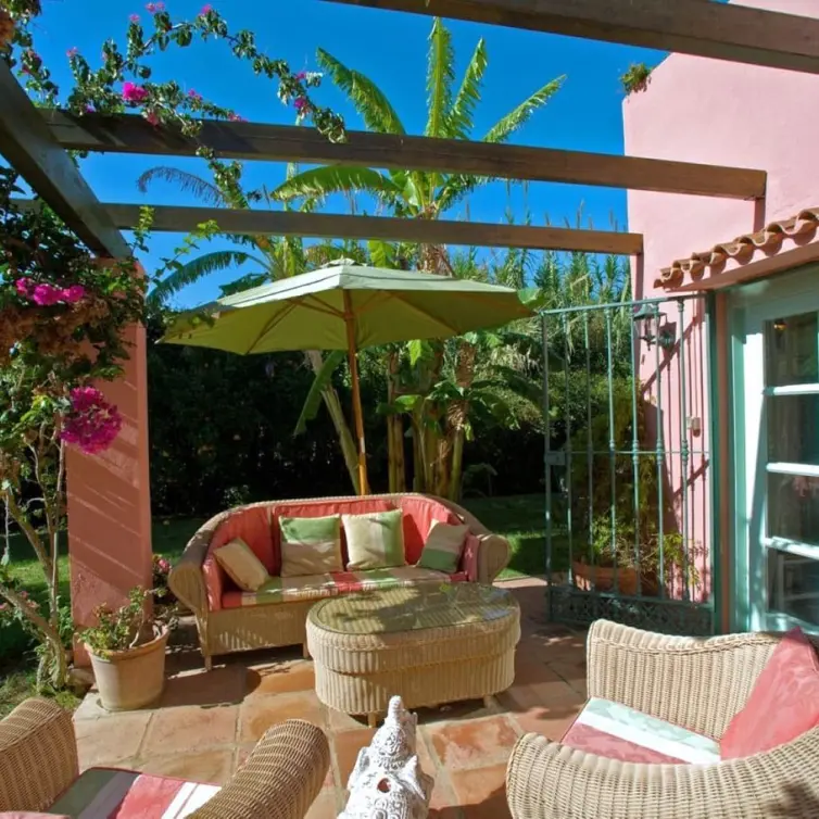 Sale of finca - cortijo in Estepona