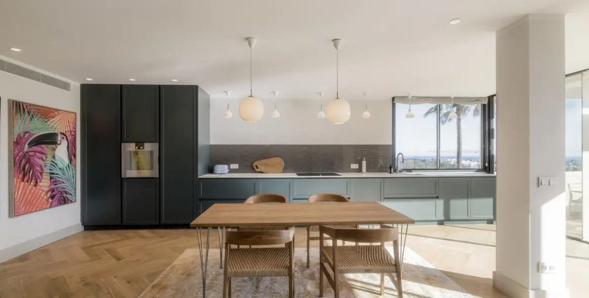 Sale of middle floor apartment in Nueva Andalucía 1