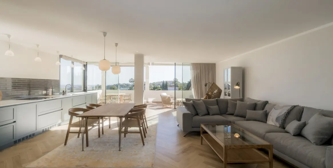 Sale of middle floor apartment in Nueva Andalucía 4