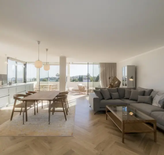 Venta de apartamento en planta media en Nueva Andalucía