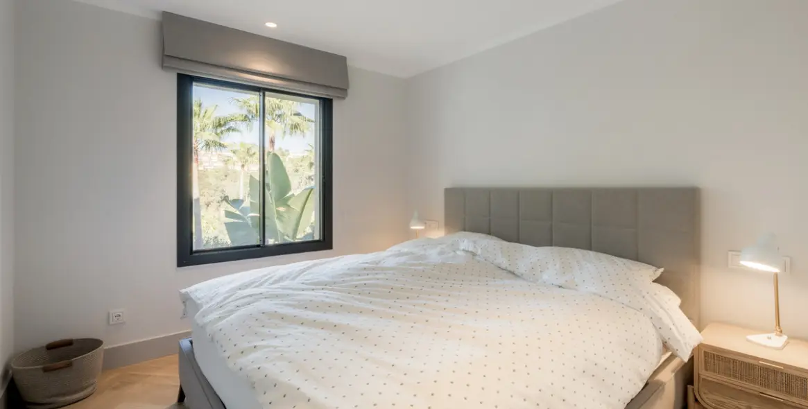 Sale of middle floor apartment in Nueva Andalucía 5