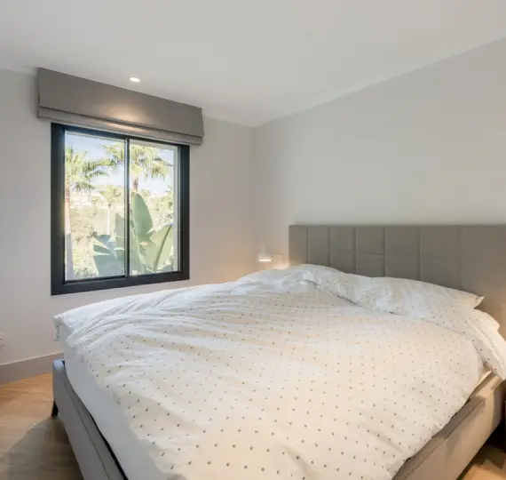 Venta de apartamento en planta media en Nueva Andalucía