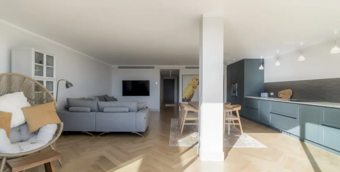 Sale of middle floor apartment in Nueva Andalucía 10