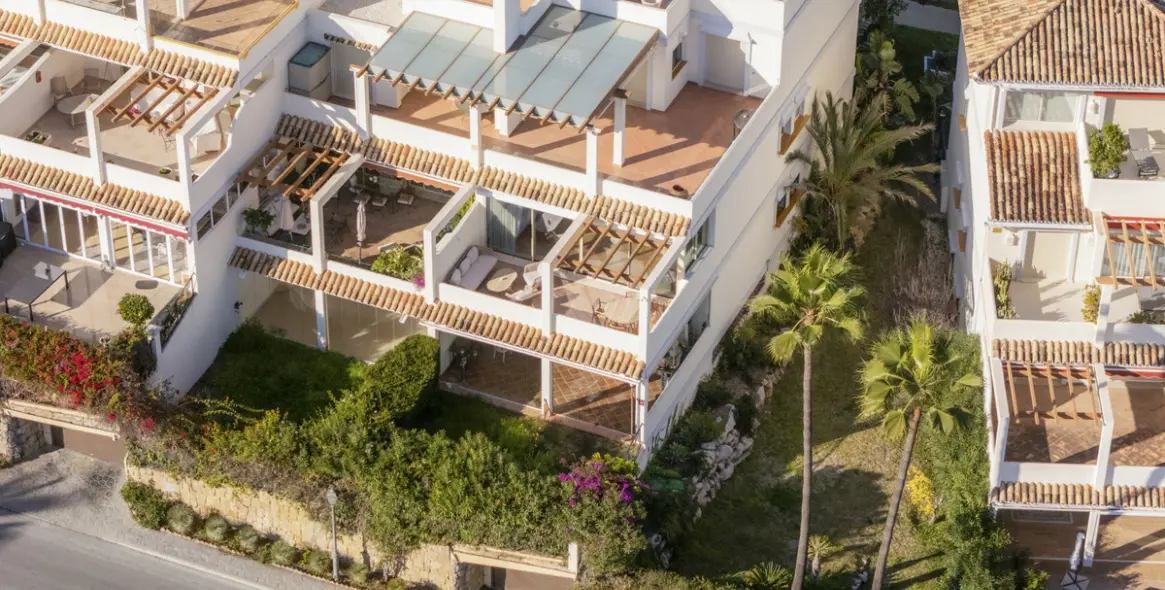 Sale of middle floor apartment in Nueva Andalucía 16