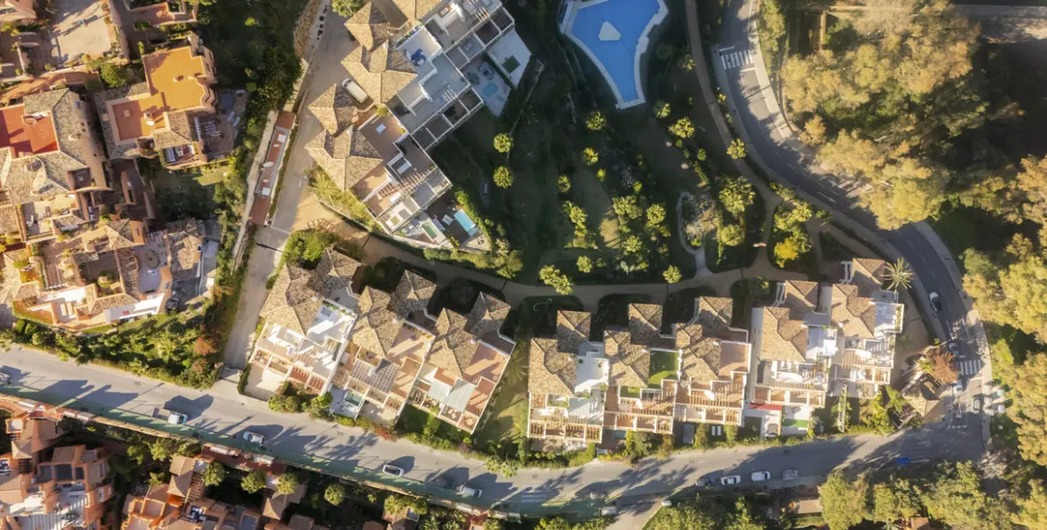 Sale of middle floor apartment in Nueva Andalucía 17