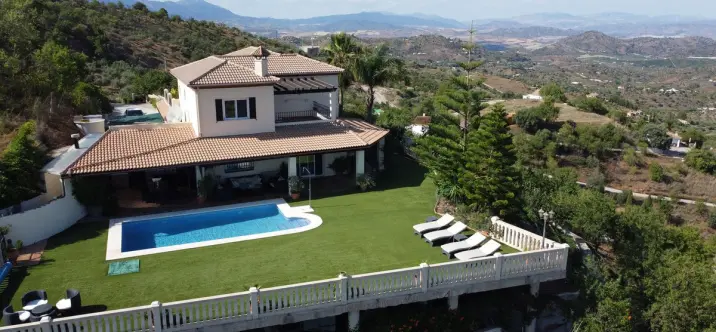 Sale of finca - cortijo in Monda 0