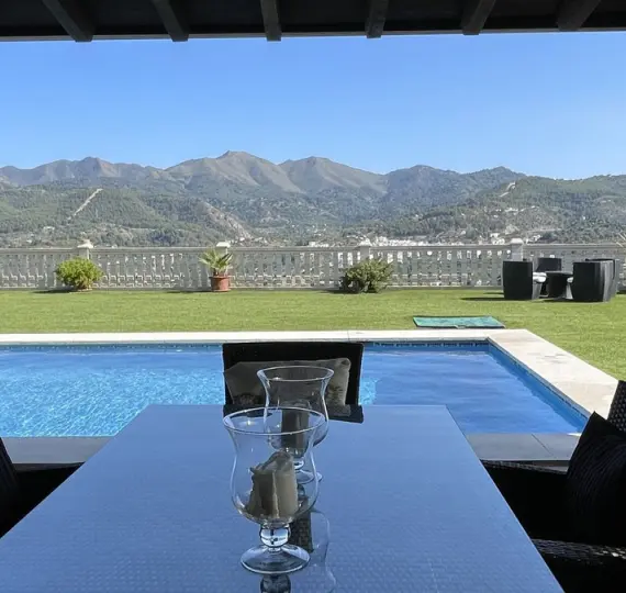 Sale of finca - cortijo in Monda