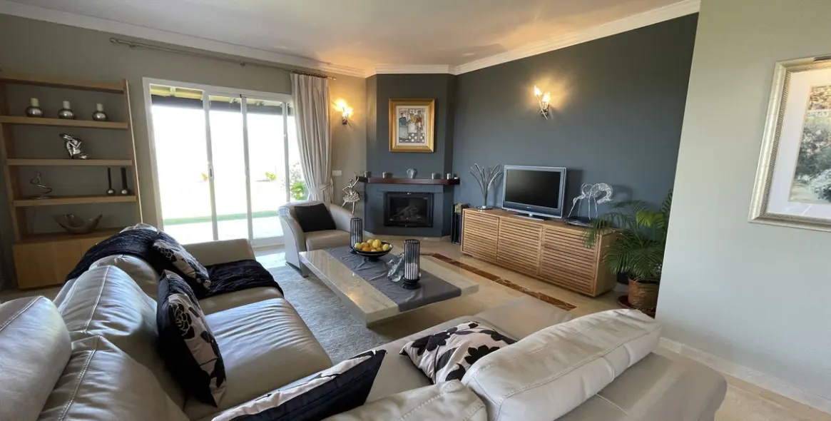 Sale of finca - cortijo in Monda 12