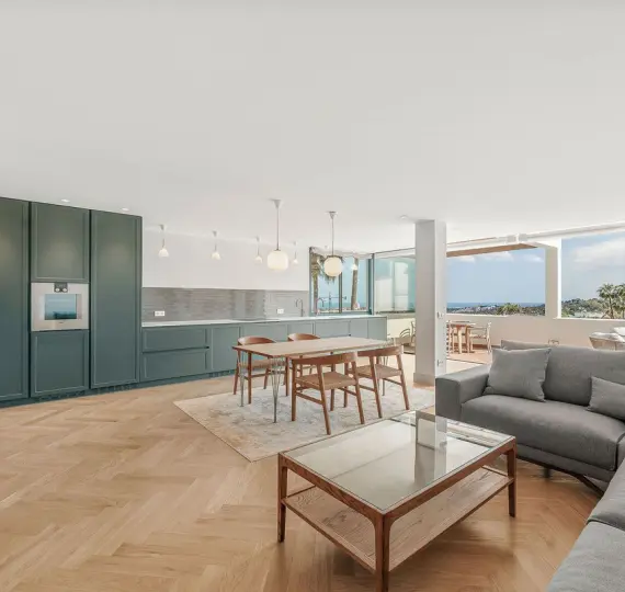 Venta de apartamento en planta media en Nueva Andalucía