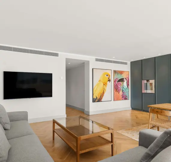 Venta de apartamento en planta media en Nueva Andalucía