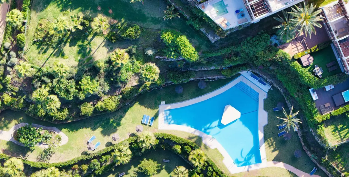 Sale of middle floor apartment in Nueva Andalucía 23